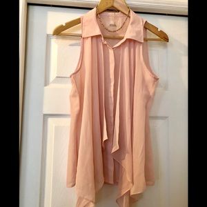 GUESS SLEEVELESS TOP IN SMALL